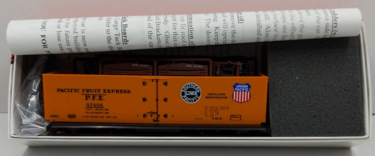InterMountain 41702P-43 HO Pacific Fruit Express Refrigerator Car Kit (#42404)
