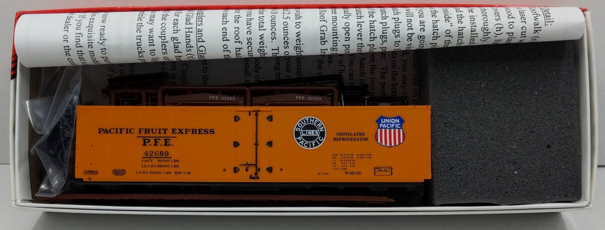 InterMountain 41702P-48 HO Pacific Fruit Express Refrigerator Car Kit (#42689)
