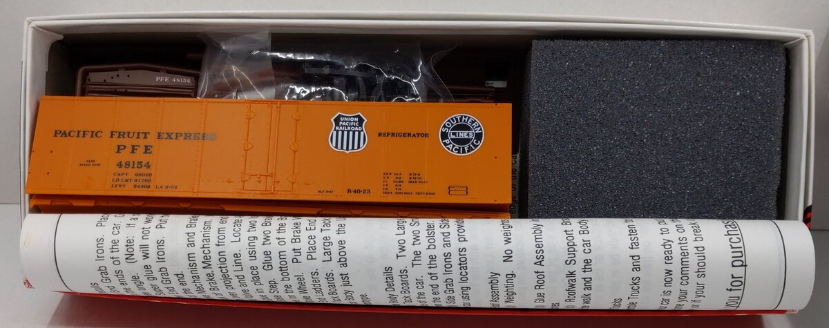 InterMountain 40532-10 HO Pacific Fruit Express Steel Sided Ice Bunker Car Kit