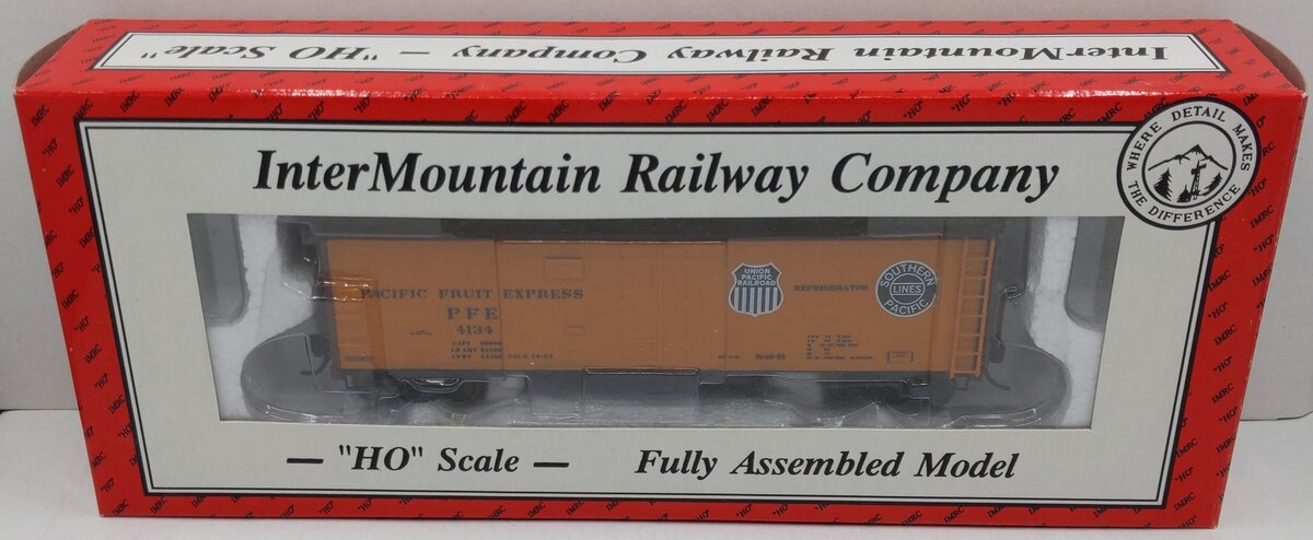 InterMountain 4134 HO Pacific Fruit Express Black/White Refrigerator Car R40-25