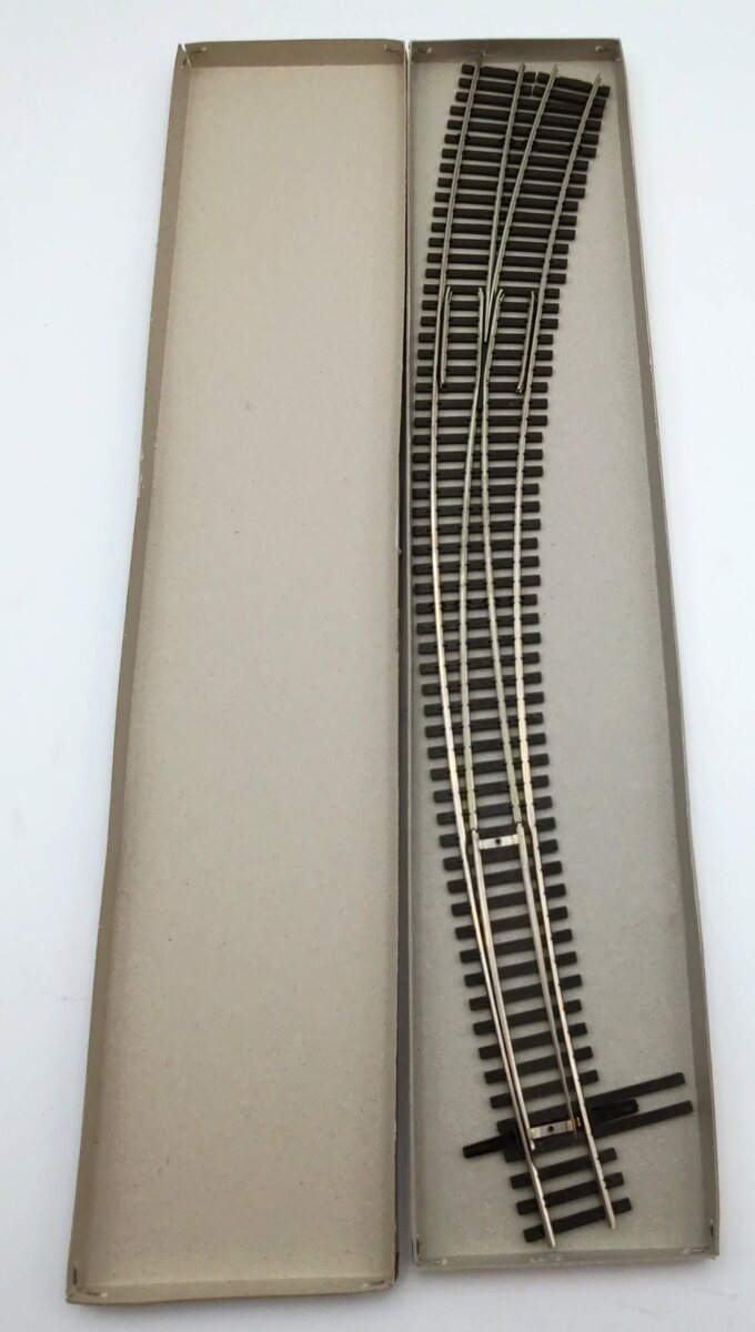 Shinohara Track HO N100 #8 Curved R/H Single Track
