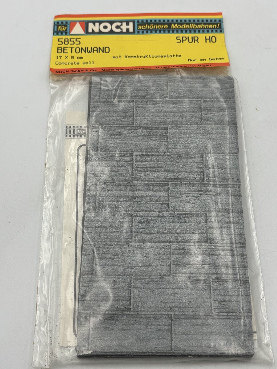 Noch 5855 HO Scale Concrete Wall 17 x 9cm With Construction Base