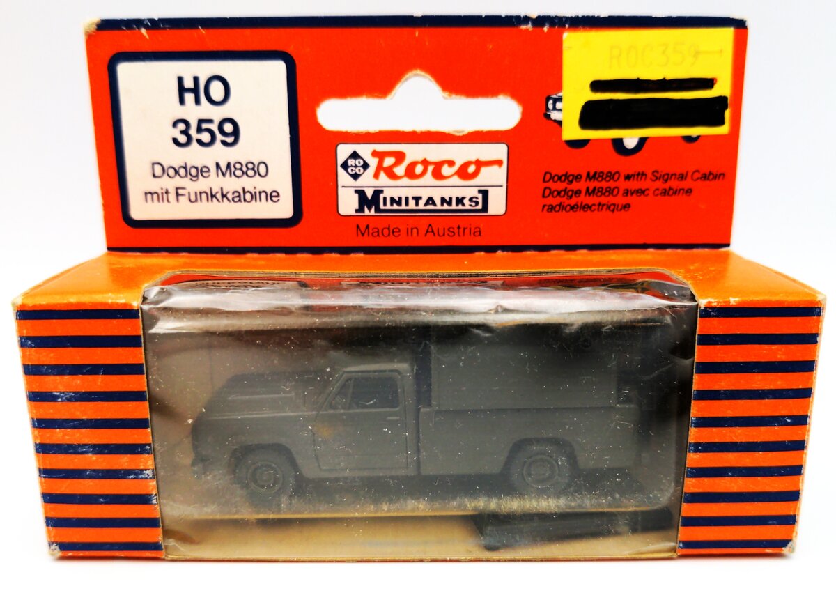 Roco 359 HO Dodge M880 with Signal Cabin