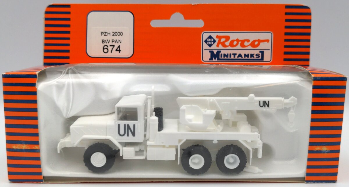 Roco 674 HO PZH 2000 BW Pan Heavy Wrecker