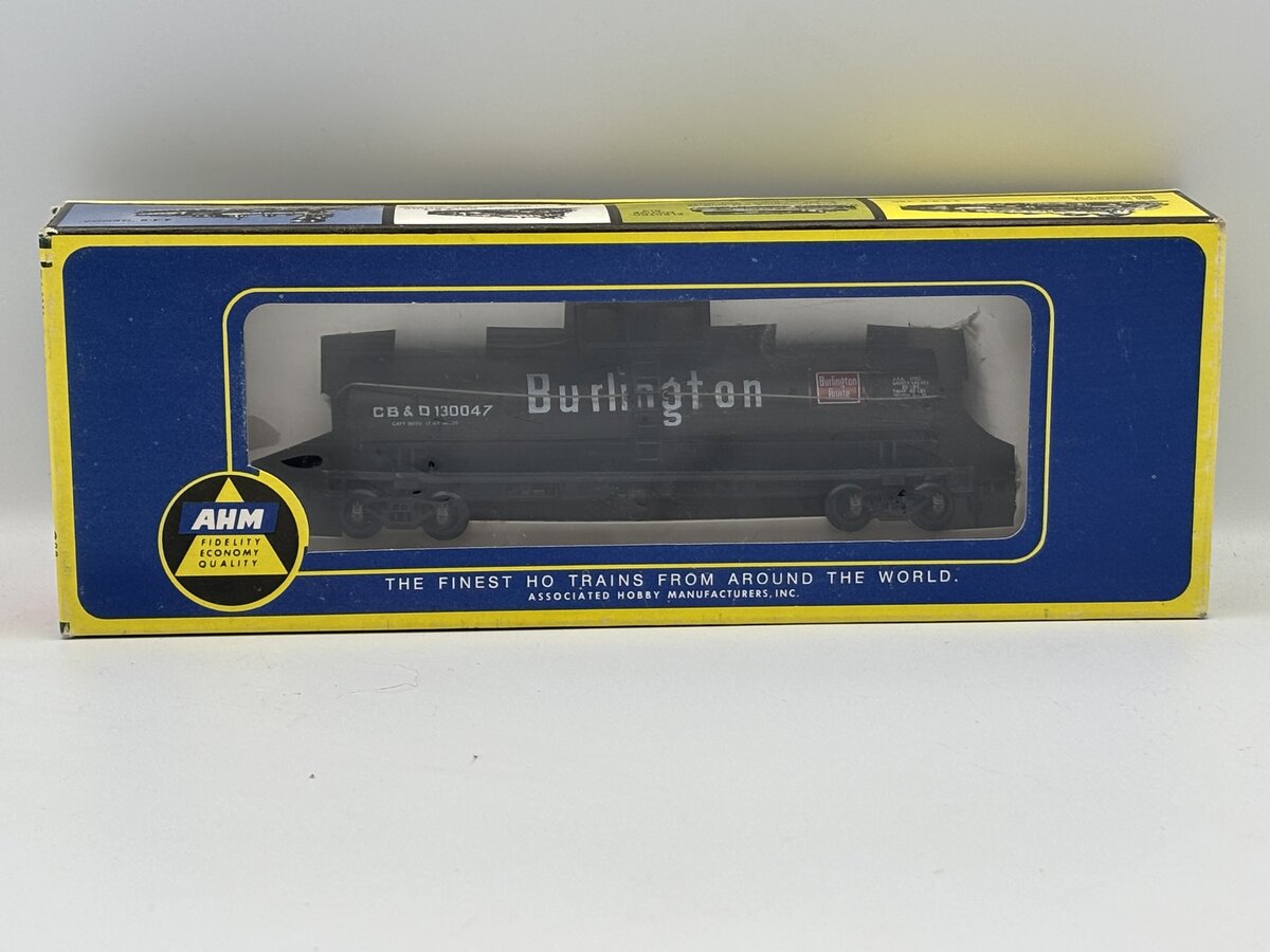 AHM 5276B HO Scale Burlington Tank Car CB&Q 130047