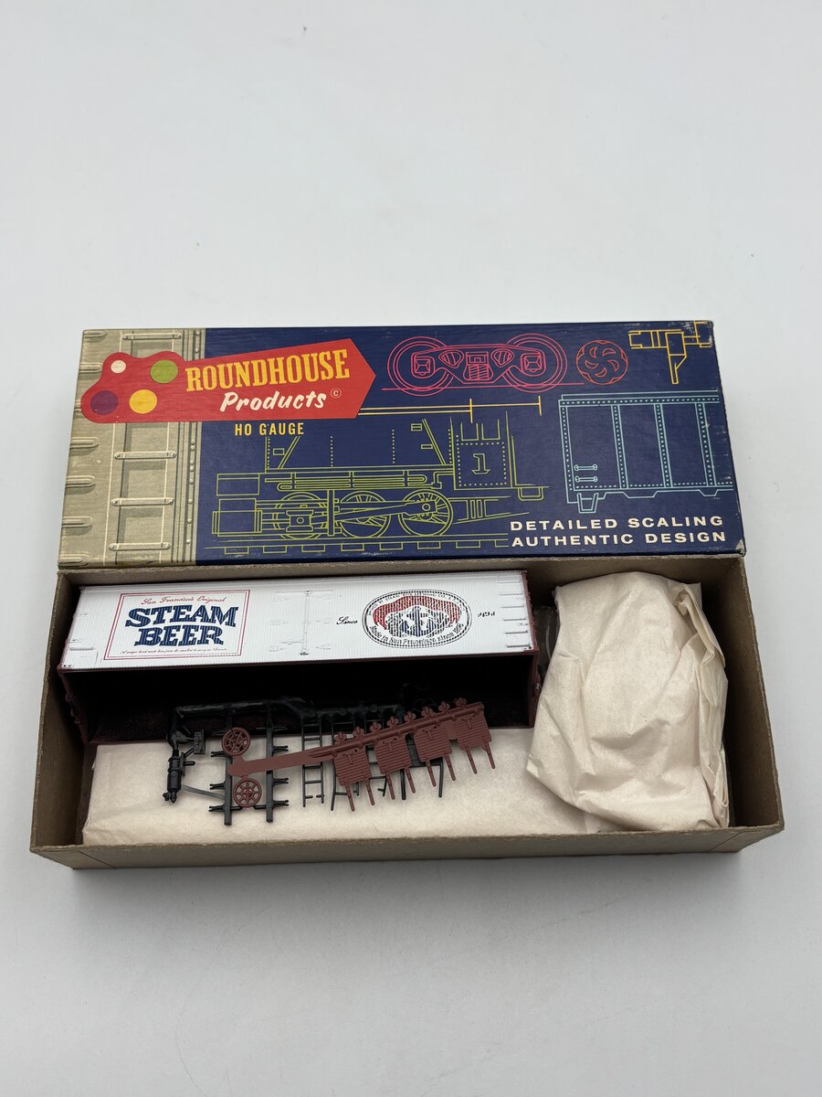 Roundhouse 3145 HO Scale 36' Billboard Reefer Anchor Steam Beer