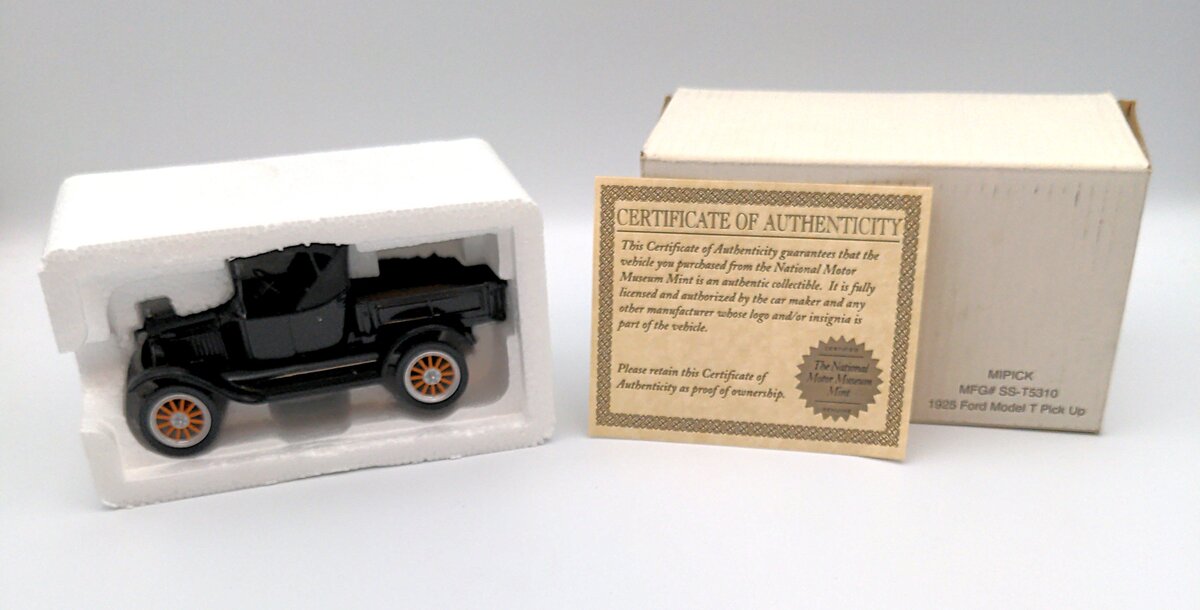 National Motors Museum Mint SS-T5320 1:32 Black 1925 Ford Model T Pick Up