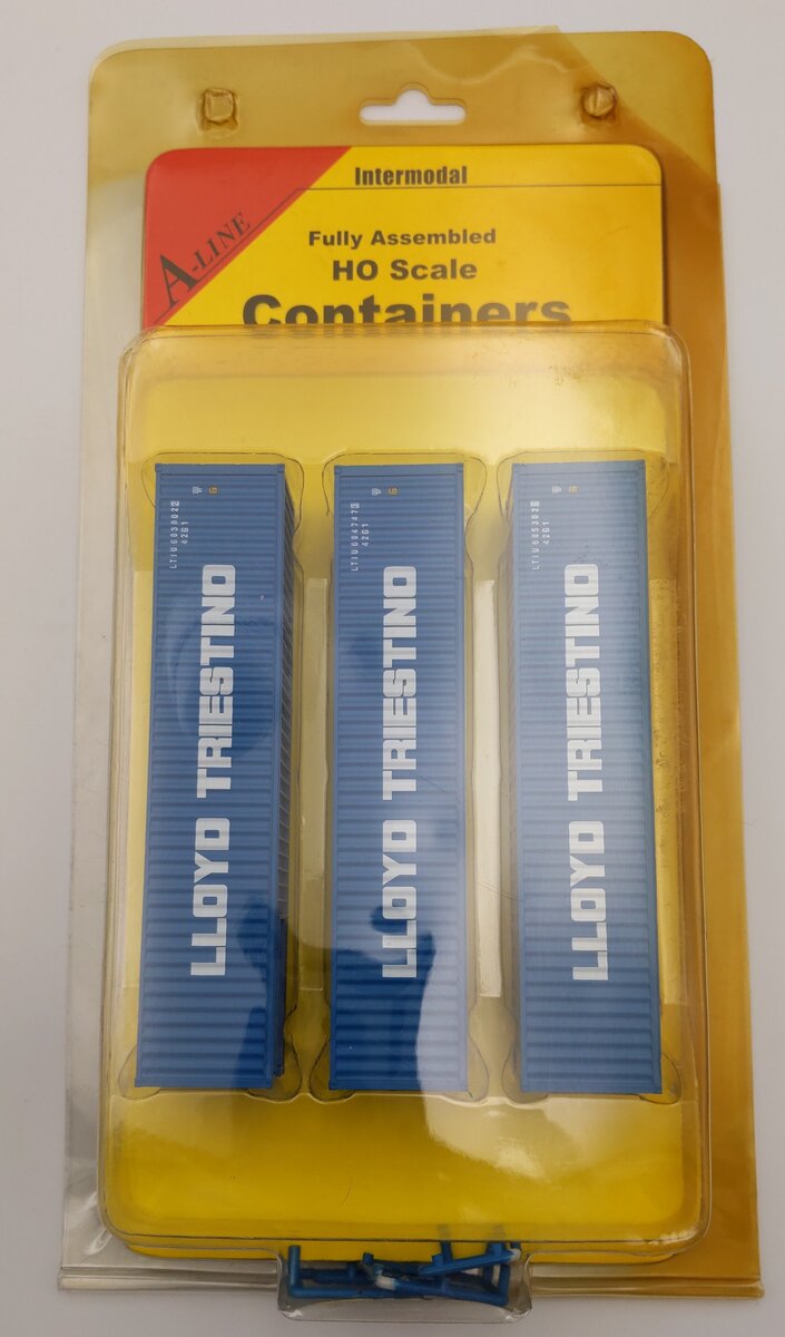 A-Line 30259-02 HO 40' Corrugated Container w/ Corr. Door - Lloyd Triestino