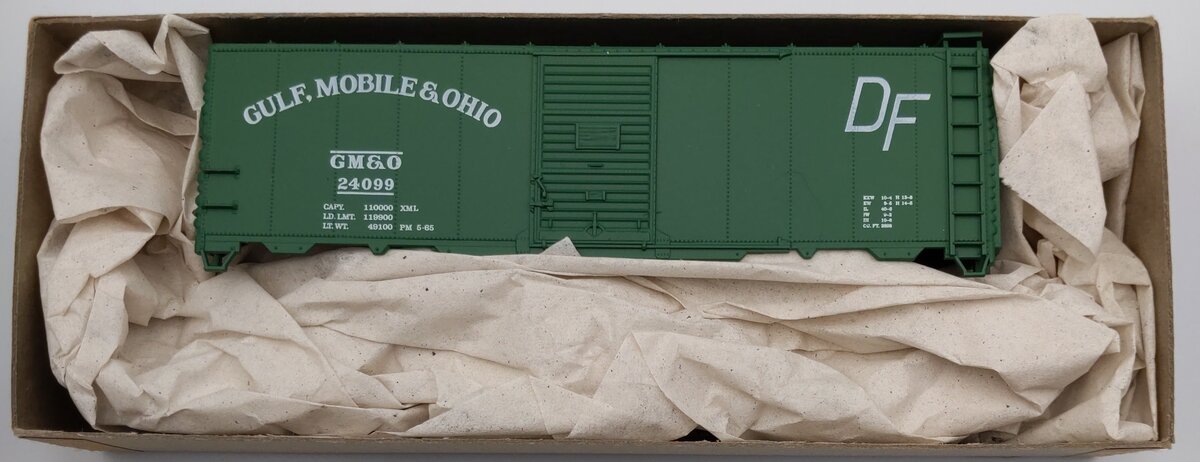 Accurail 1506 HO AAR 40' Steel Boxcar Gulf, Mobile &, Ohio Kit #24099