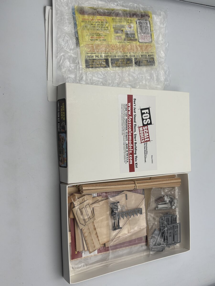 FOS Scale Limited 0042 HO Scale The Pub Crawl Build Kit