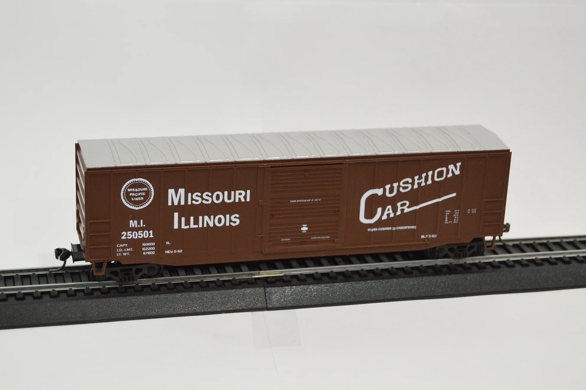 Value Trains USA 10090 HO Missouri Illinois Cushion Car Scheme 50' 6" ACF Boxcar