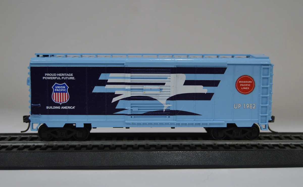 Value Trains USA 40-001 HO Mo Pacific Heritage Scheme 40' PS-1 Boxcar