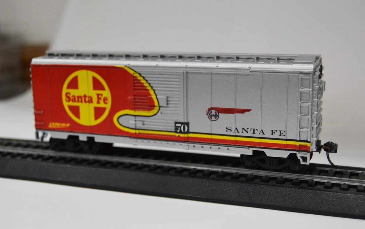 Value Trains USA 40-207 HO Santa Fe Heritage Scheme 40' PS-1 Boxcar