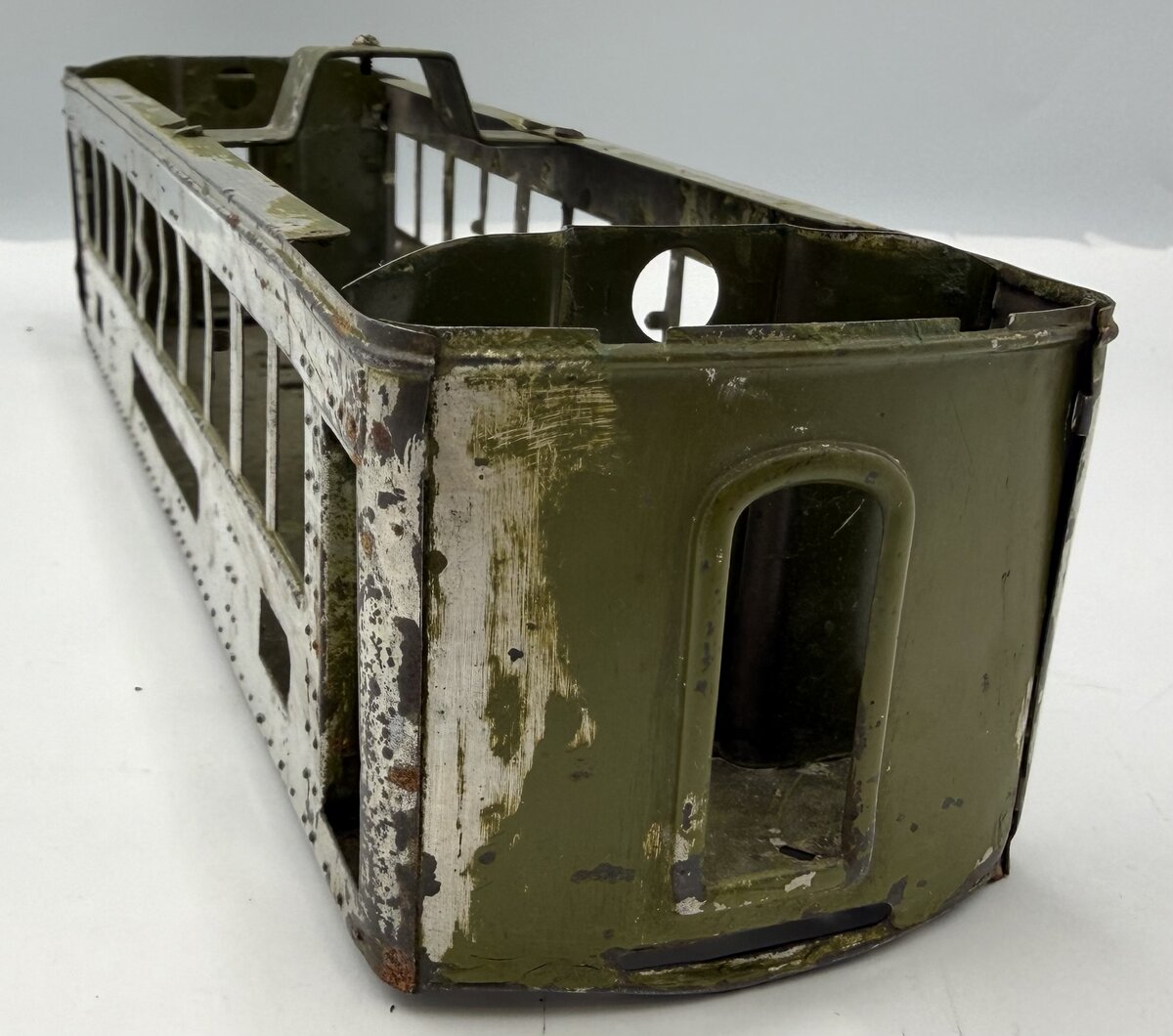 Lionel 337-37 Standard Gauge Passenger Pullman Car Shell & Frame