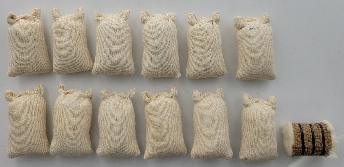 Acme 0210-100 G Scale Assorted Burlap Bags Fertilizer, Coffee etc. (Set of 13)