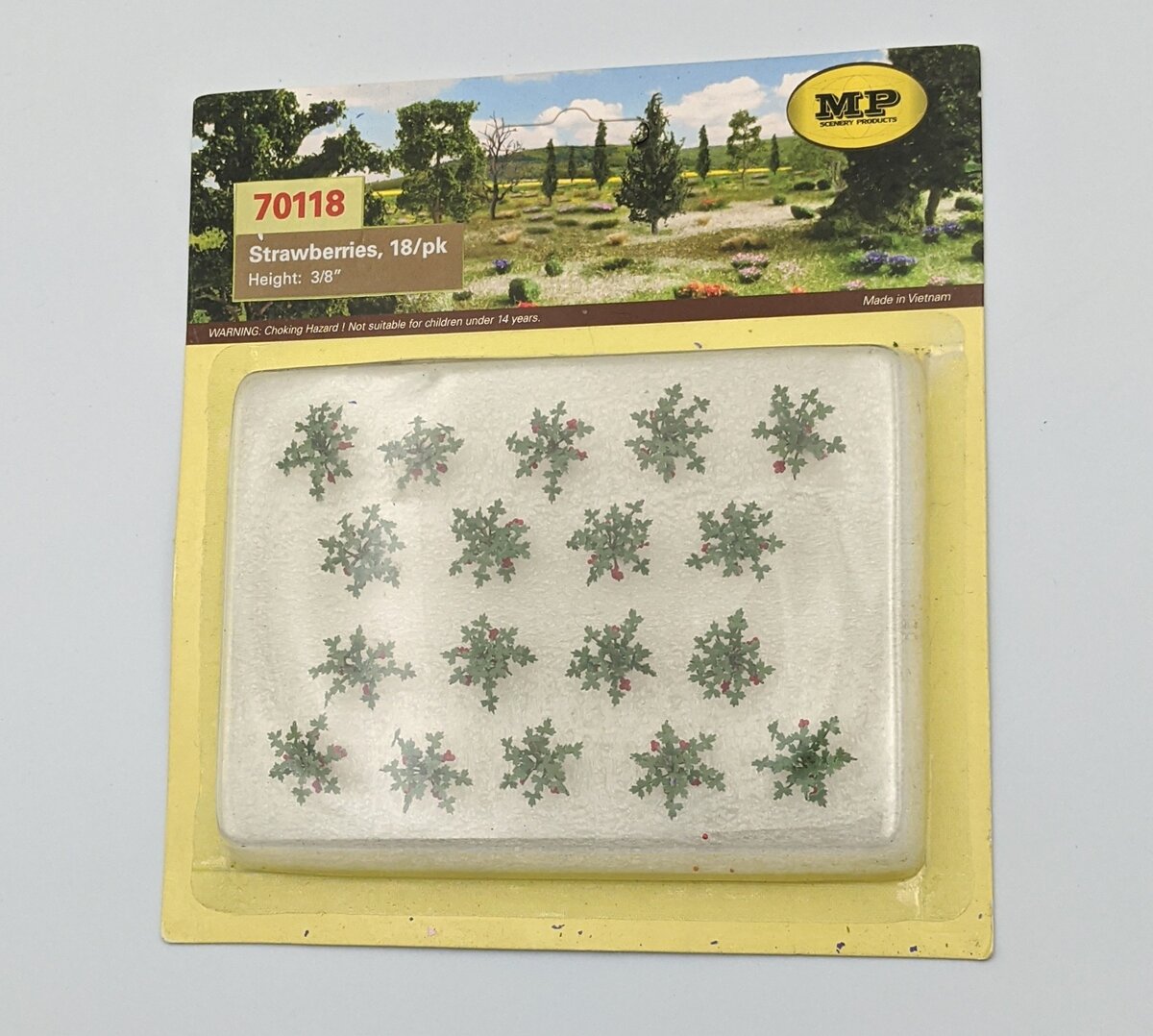 MP Scenery Products 70118 HO Scale Stawberries 18/pk