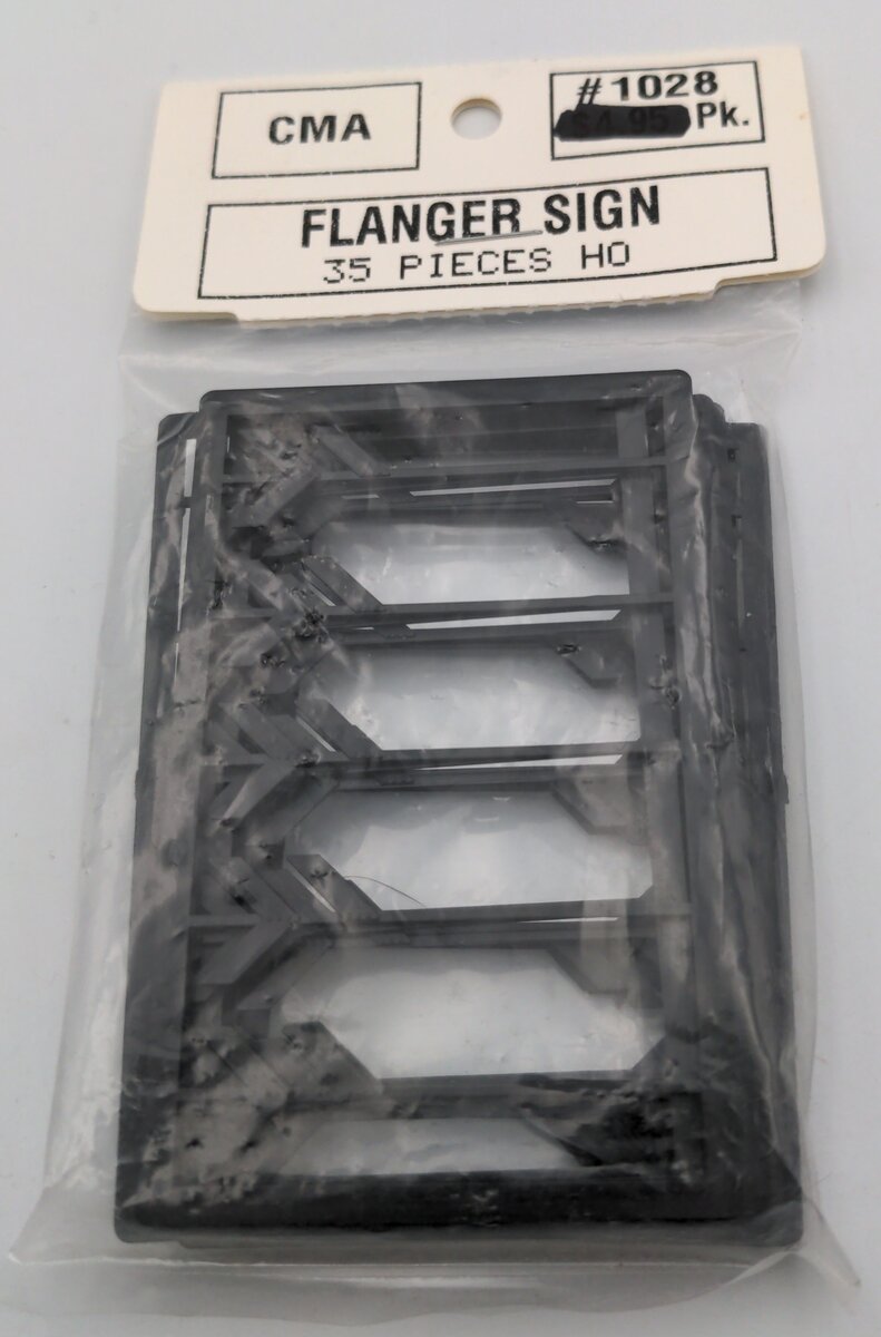 CMA 1028 HO Flanger Sign 35 Pieces