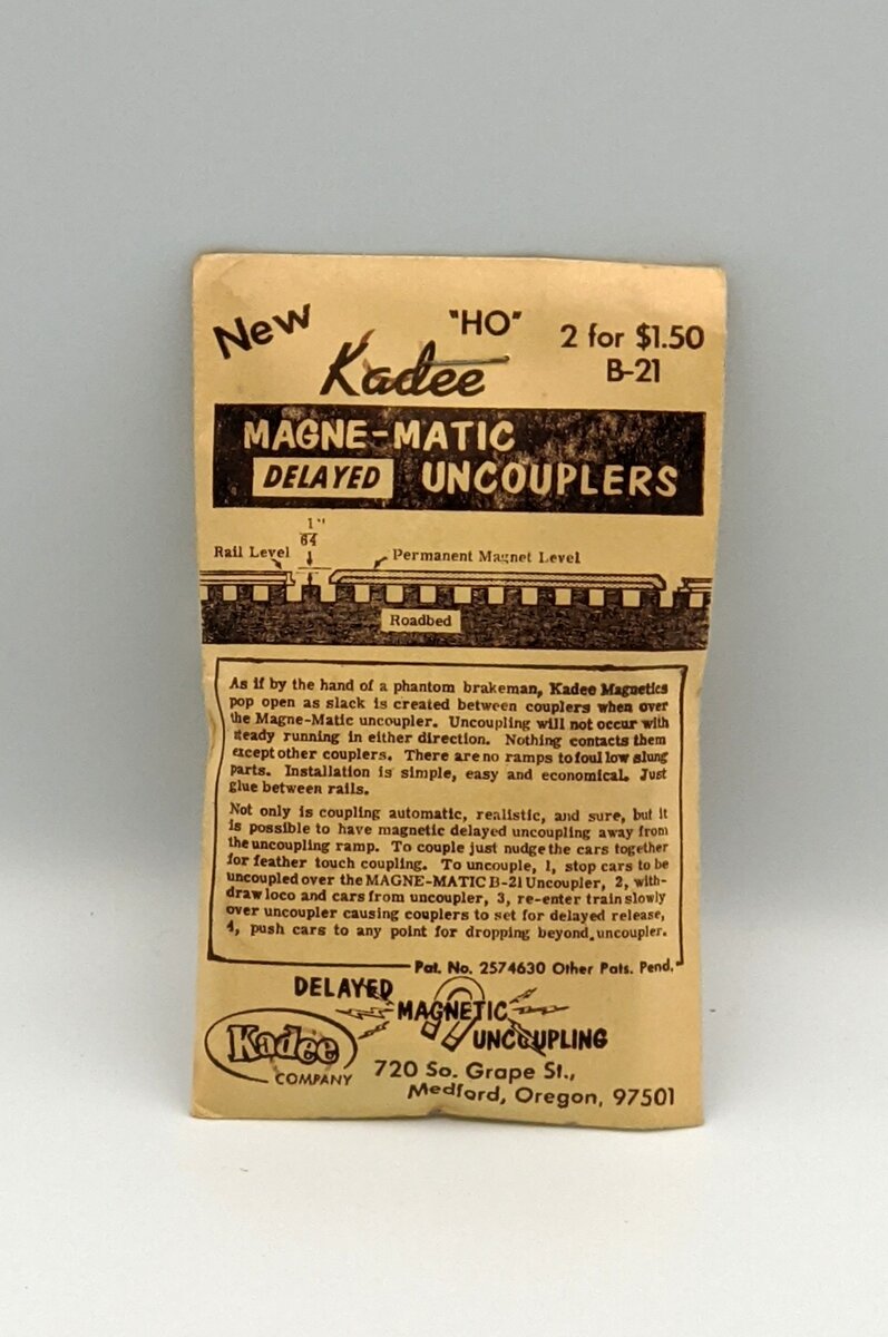 Kadee B-19 HO Magne-Matic Delayed Uncoupler, Between Rails 2-pack