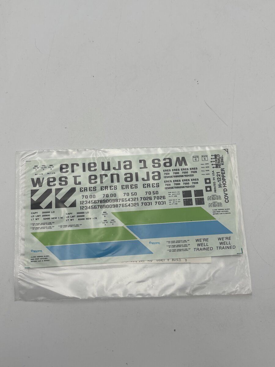 The Herald King H-1221 HO White "PS" Covered Hopper Black Lettering Decal