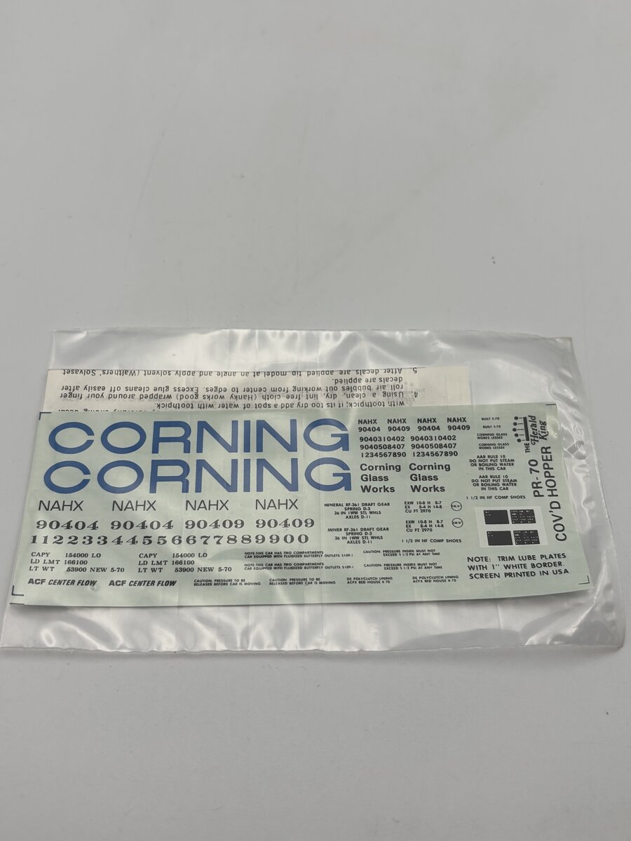 The Herald King PR-70 HO LT. Green & White "ACF" Covered Hopper Blue/Black Decal
