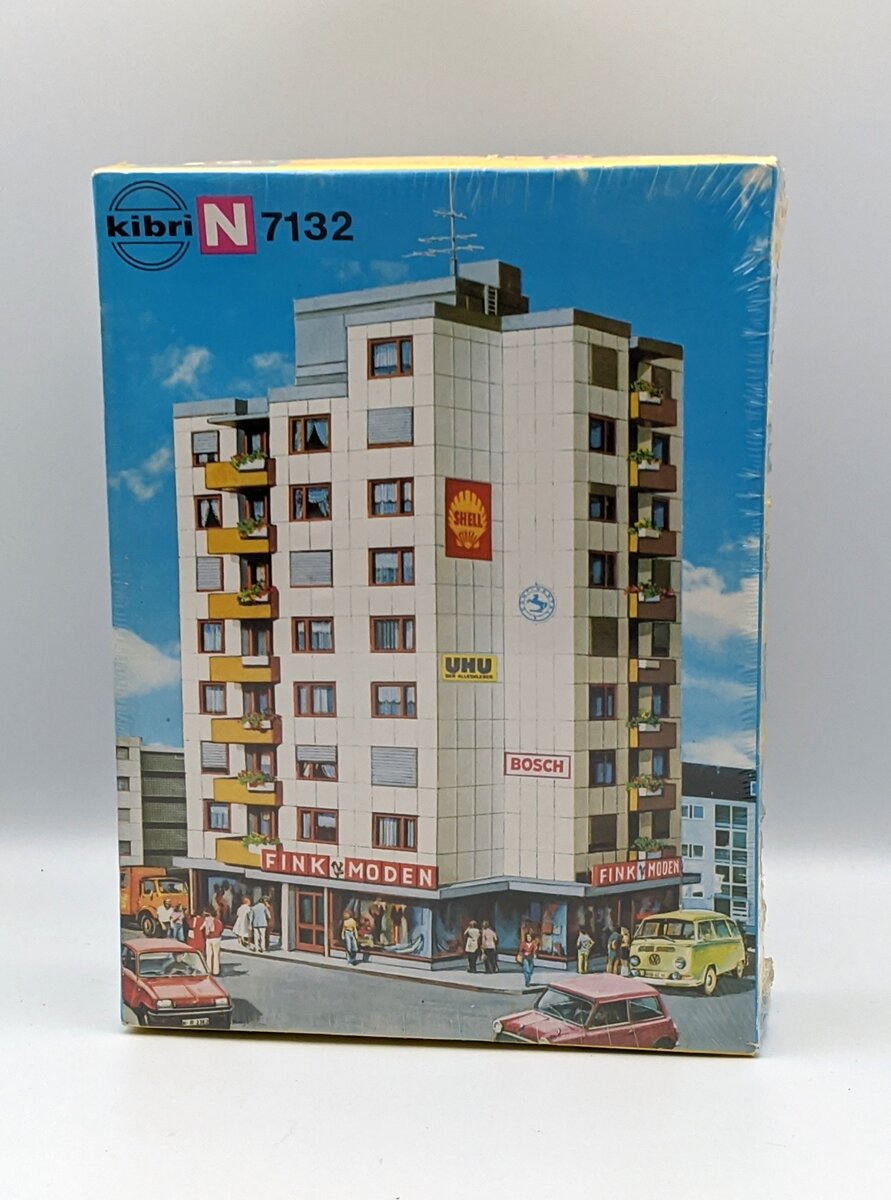 Kibri B-7132 N Scale High Rise Building Kit
