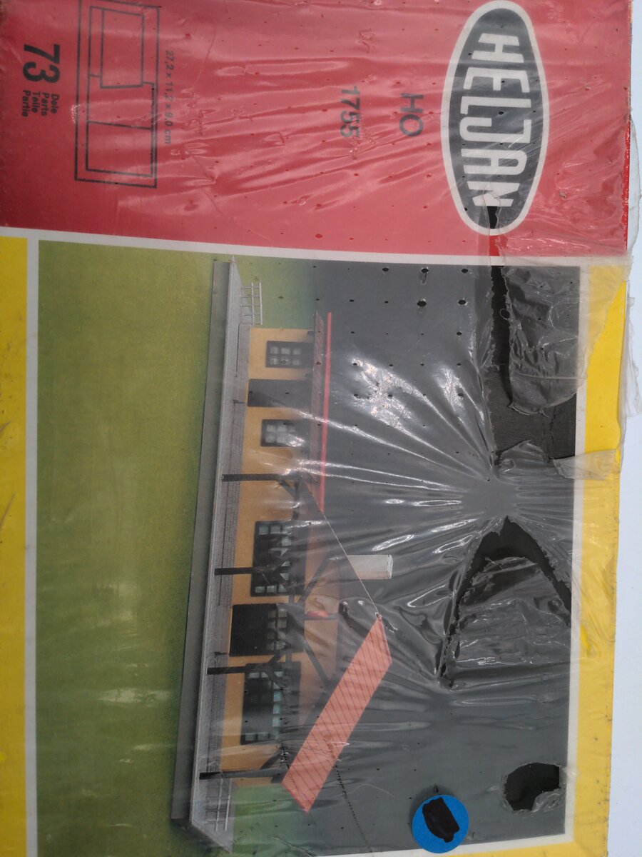 Heljan 1755 HO Suburban Train Station Building Kit