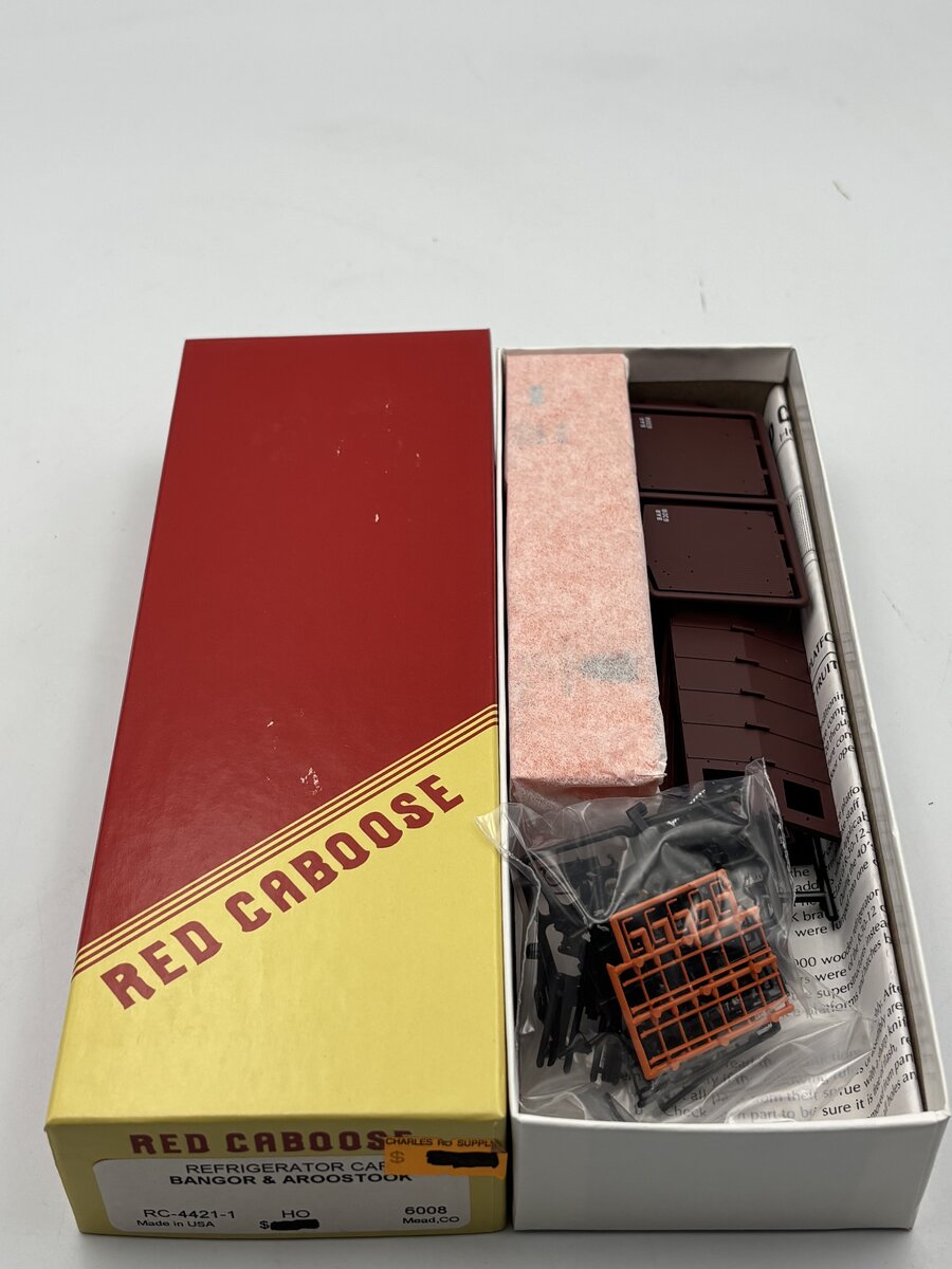 Red Caboose RC-4421-1 HO Refrigerator Car Bangor & Aroostook #6008 Kit