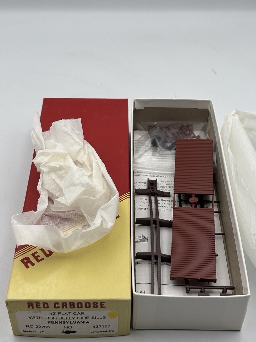 Red Caboose RC-2226H HO 42' Flatcar With Fish Belly Side Sills Pennsylvania Kit