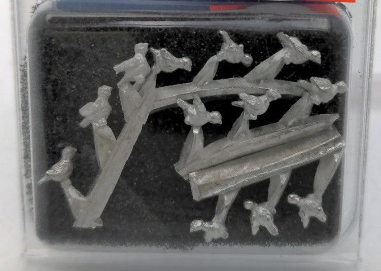 Rustic Rails HO3700 HO Scale Unpainted Metal Pigeons (Pack of 12)