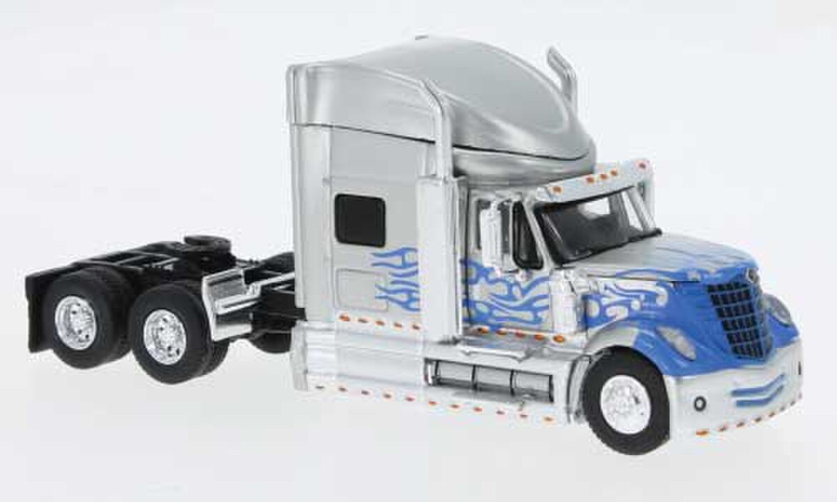 Brekina Automodelle 85831 HO 2010 International Lonestar SleeperCab Semi Tractor