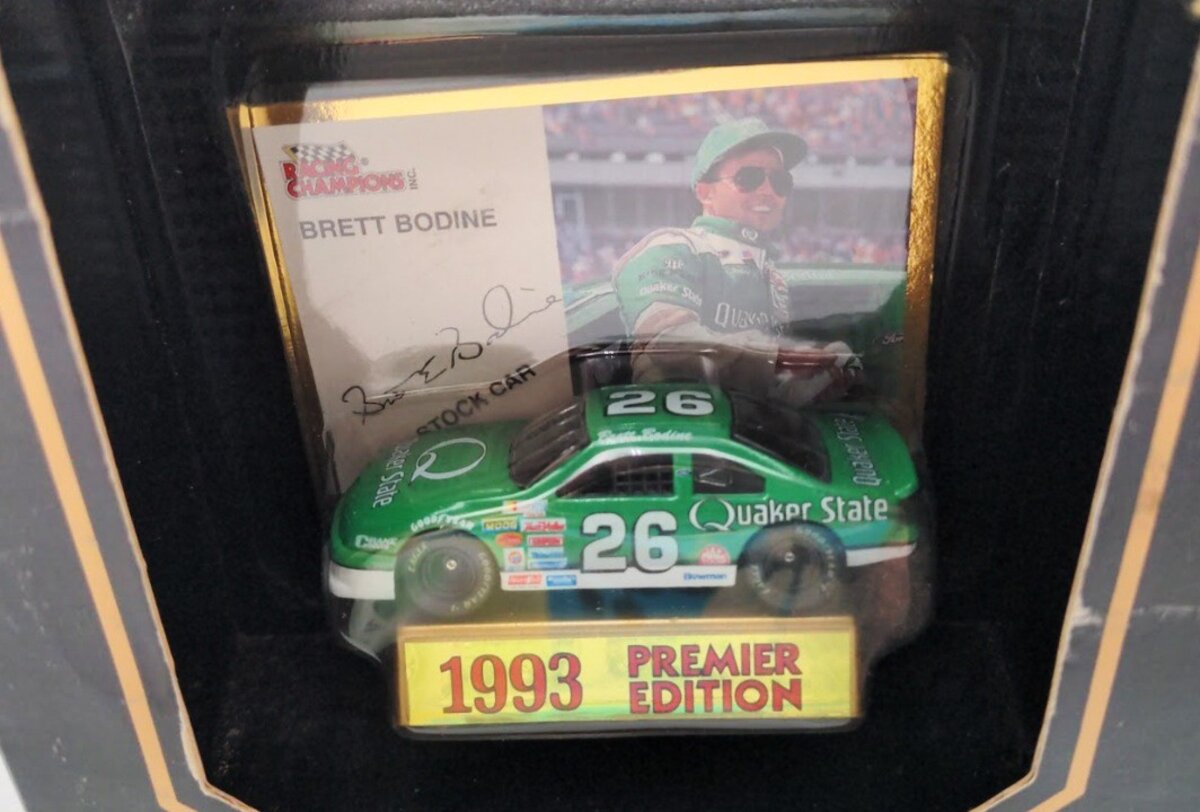 Racing Champions 01831 1:64 Premier Edition NASCAR Diecast # 26 Brett Bodine