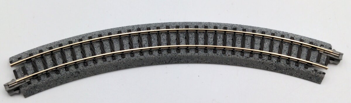 Kato 20-170 N Scale 8 1/2" Radius 45° Curved UniTrack Single Piece