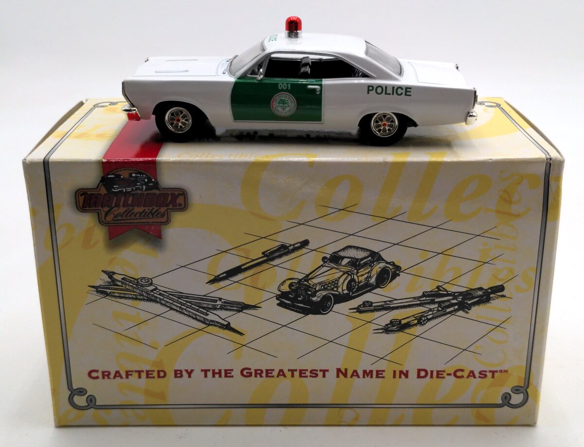 Matchbox 38020 1966 Ford Fairlane 500XL "City Of Miami Dade Police"