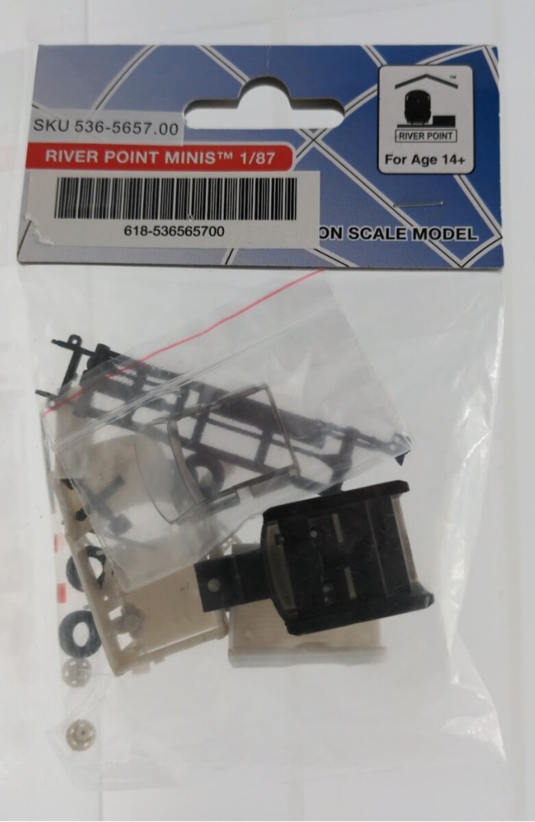 River Point Station 536-5657.00 HO Scale Ford Super Duty Crew Cab Pickup Kit