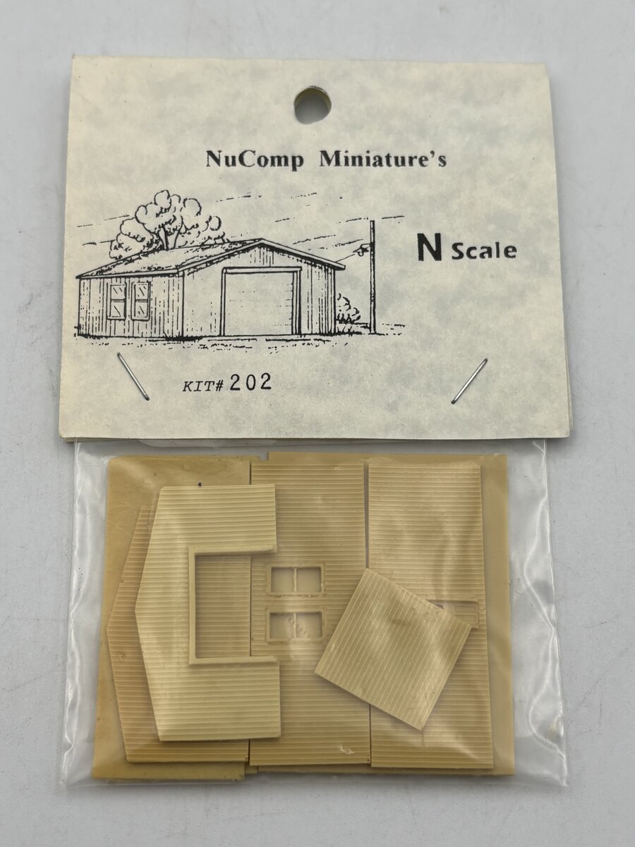 NuComp Miniatures 202 N Garage Build Kit