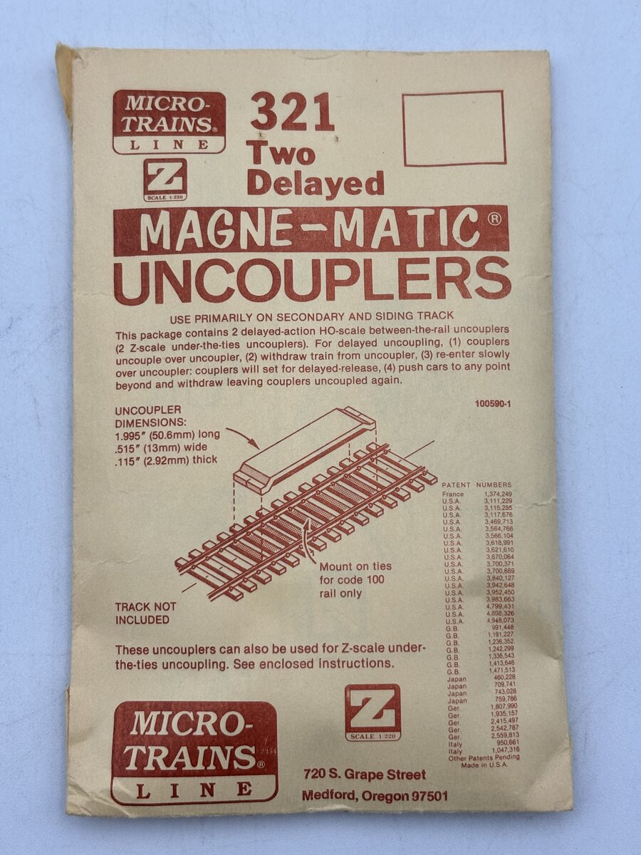 Micro-Trains 321 Z Magne-Matic Two Delayed Uncouplers