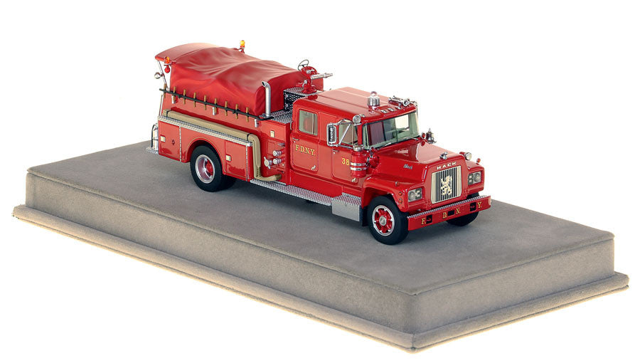 Fire Replicas FR074-38 1:50 Bronx R-Model 1969 Pumper Engine 38 LN/Box
