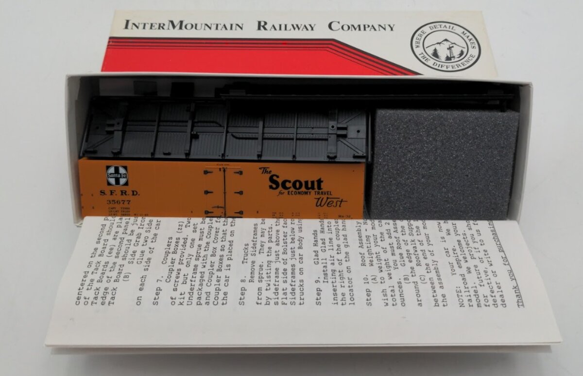 InterMountain 41115-10 HO Scale Santa Fe ‘The Scout’ Refrigerator Car #35677 Kit