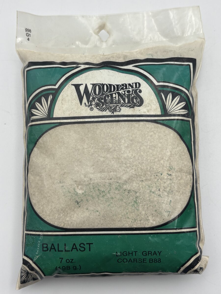 Woodland Scenics B88 Light Gray Coarse Ballast - 7oz. Bag