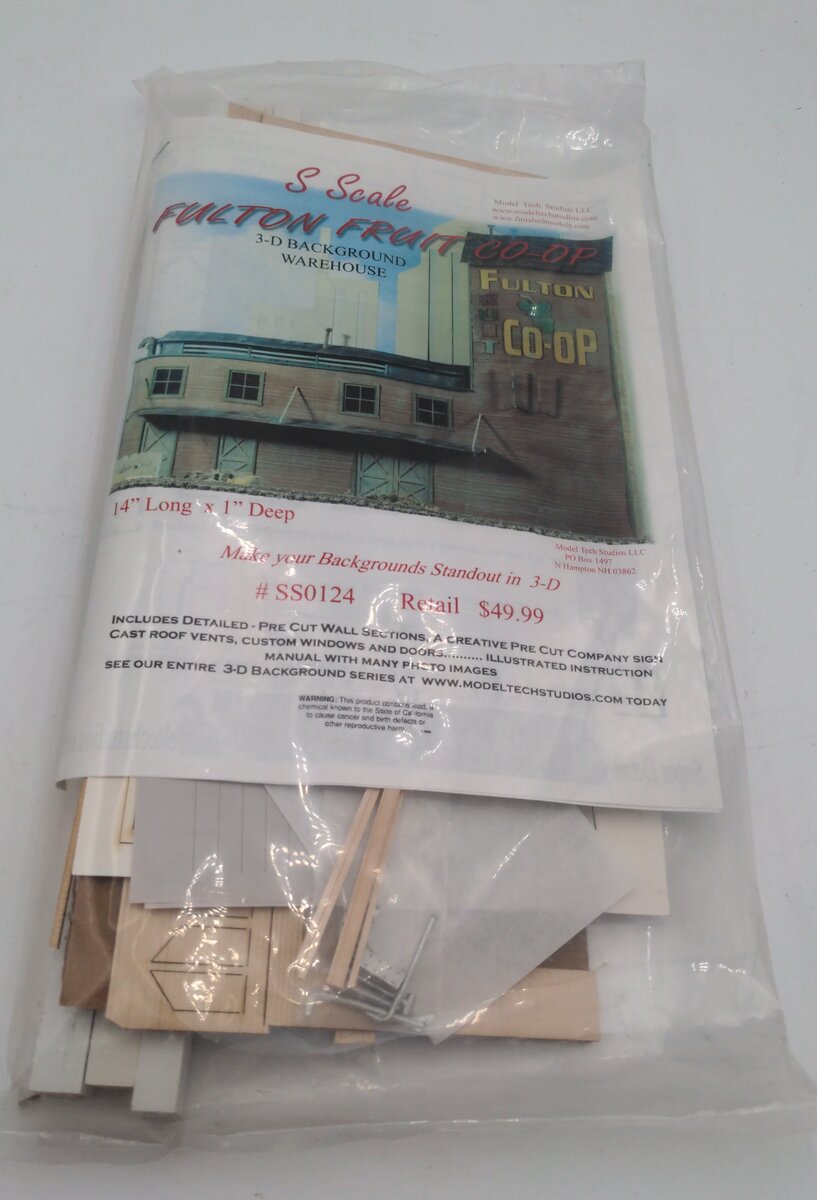 Model Tech Studios SS0124 S Scale Fulton Fruit CO-OP 3-D Background Warehouse