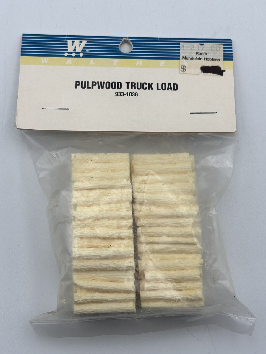 Walthers 933-1036 HO Pulpwood Truck Load Resin