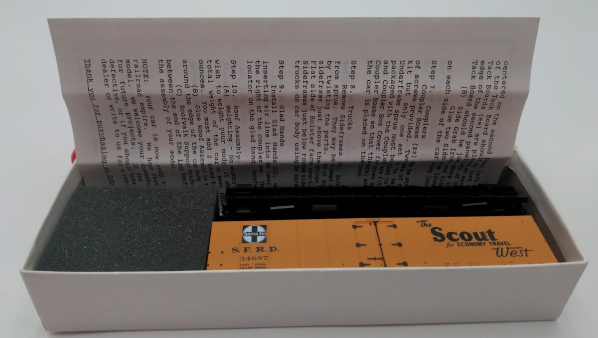 InterMountain 41104-10 HO Scale Refrigerator Santa Fe "The Scout" # 34687 Kit