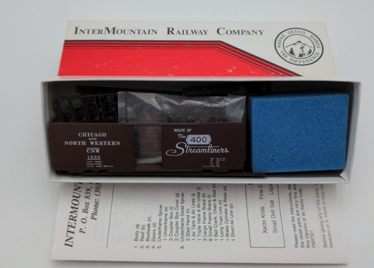 InterMountain 40402-17 HO Scale PS-1 Chicago & North Western Boxcar # 1599 Kit