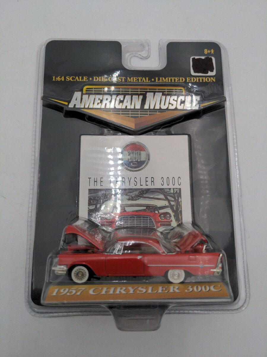 American Muscle 32350 1:64 Red 1957 The Chrysler 300C