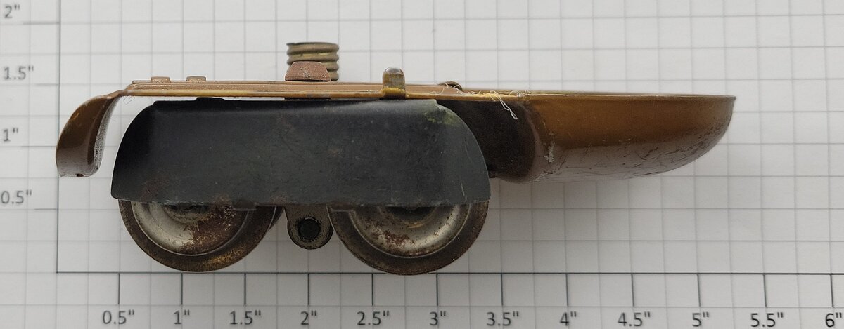 Lionel 638W-10 U.P. Streamliner Observation Car Bottom Plate w/ Truck Assembly