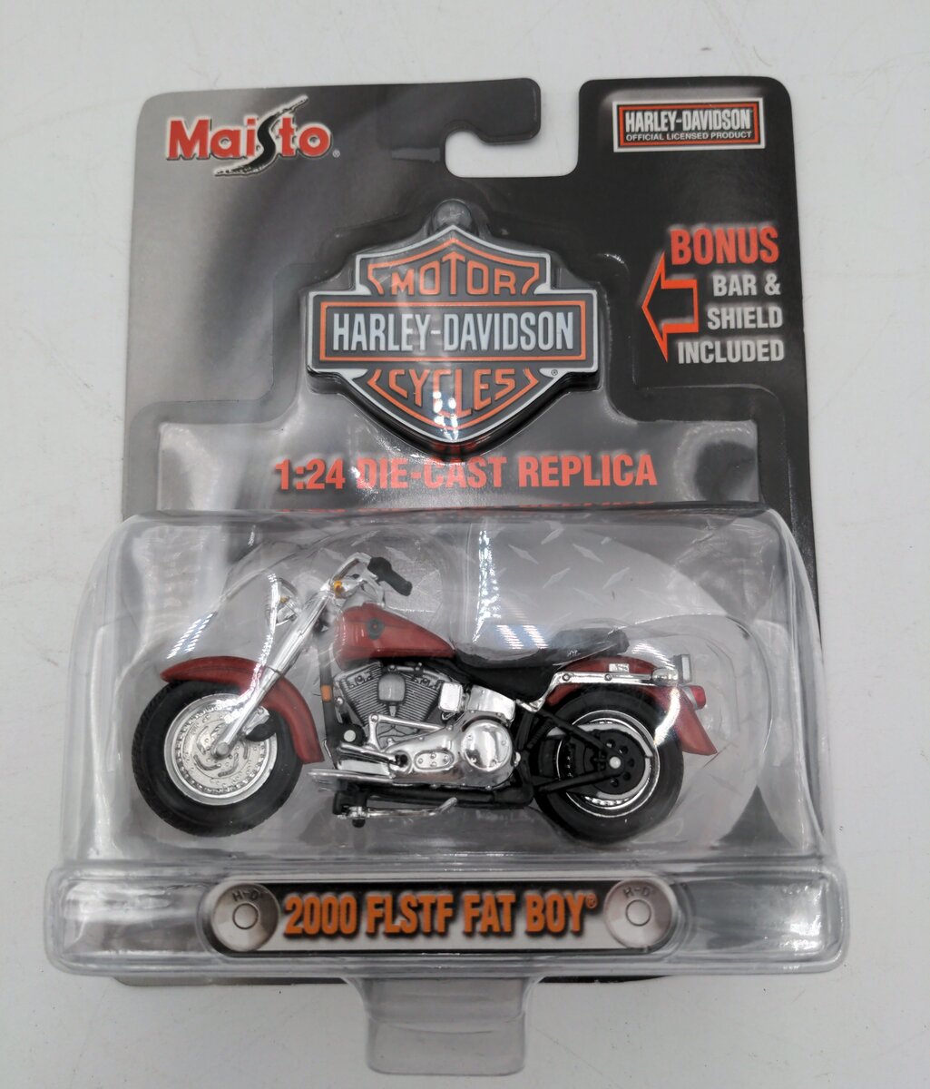 Maisto 1:24 Harley Davidson 2000 FLSTF Fat Boy