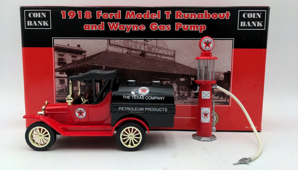 Tonka 57625 1:24 1918 Ford Model T Runabout & Wayne Gas Pump Coin Bank