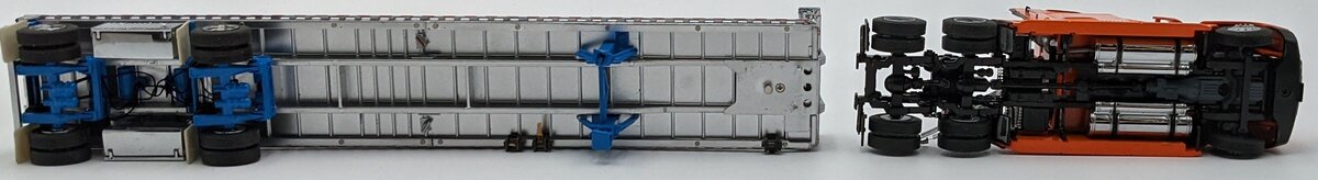 Sword Models 1:50 Scale Schneider Freightliner & Flatbed w/Copper Pipe Load