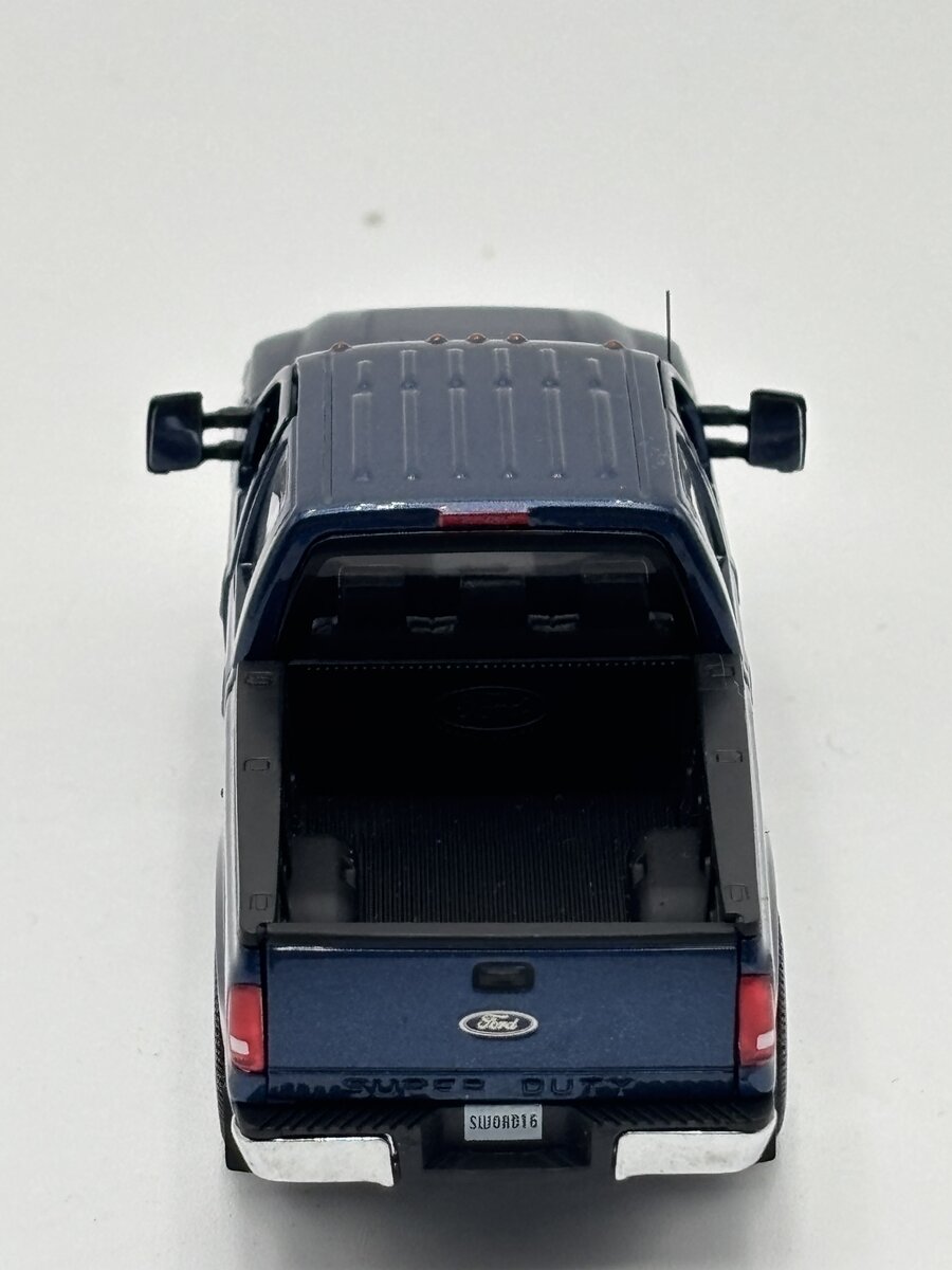Sword Models SW1200-B 1:50 Scale 2016 Ford F-250 Pickup Truck - Blue