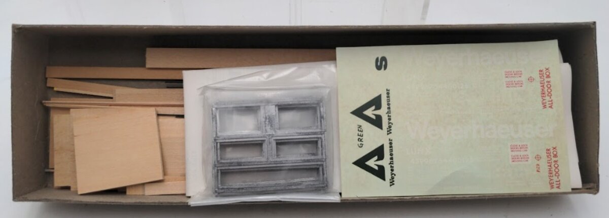Quality Craft QC W1 S Scale Weyerhaeuser Box Car Wooden Craftsman Kit